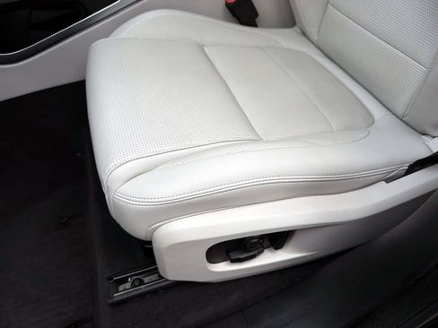 Used 2026 Jaguar F-PACE R-Dynamic S AWD/4WD image 16