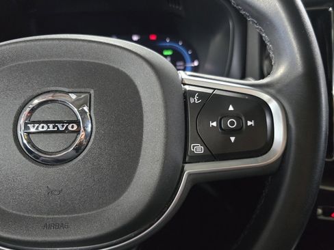 Used 2022 Volvo XC60 T8 Inscription Expression image 17