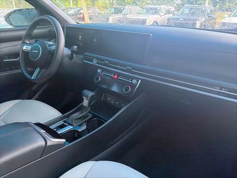 Used 2025 Hyundai Santa Cruz SEL FWD image 13