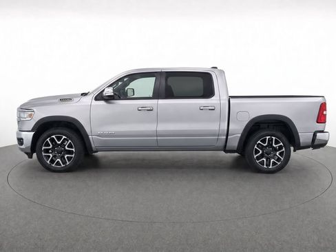 Used 2025 RAM 1500 Laramie AWD/4WD image 6