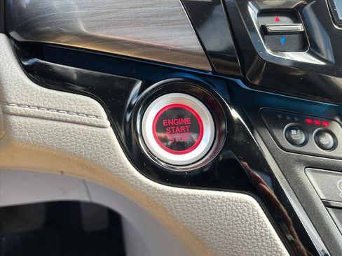 Used 2022 Honda Odyssey Elite image 14