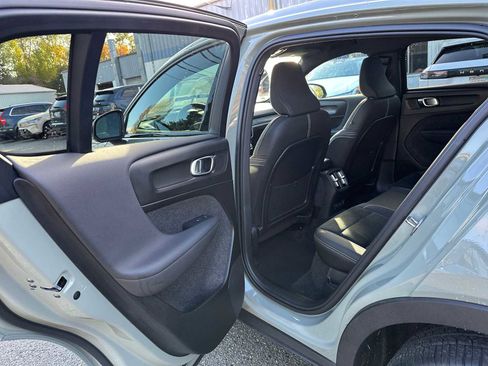 Certified 2023 Volvo C40 P8 Recharge Ultimate image 16