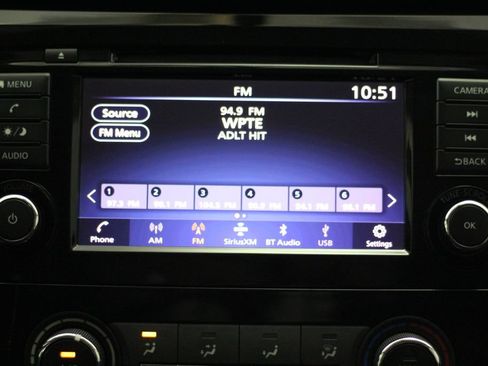 Used 2018 Nissan Rogue S AWD/4WD image 21
