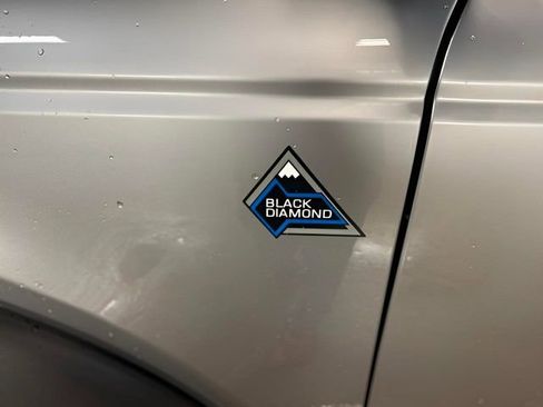 Used 2024 Ford Bronco Black Diamond image 22