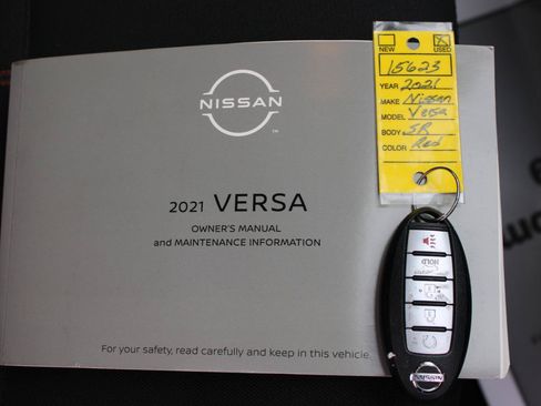 Used 2021 Nissan Versa SR FWD image 46