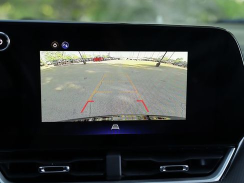 Used 2025 Chevrolet Equinox LT w/ Convenience Package II FWD image 18
