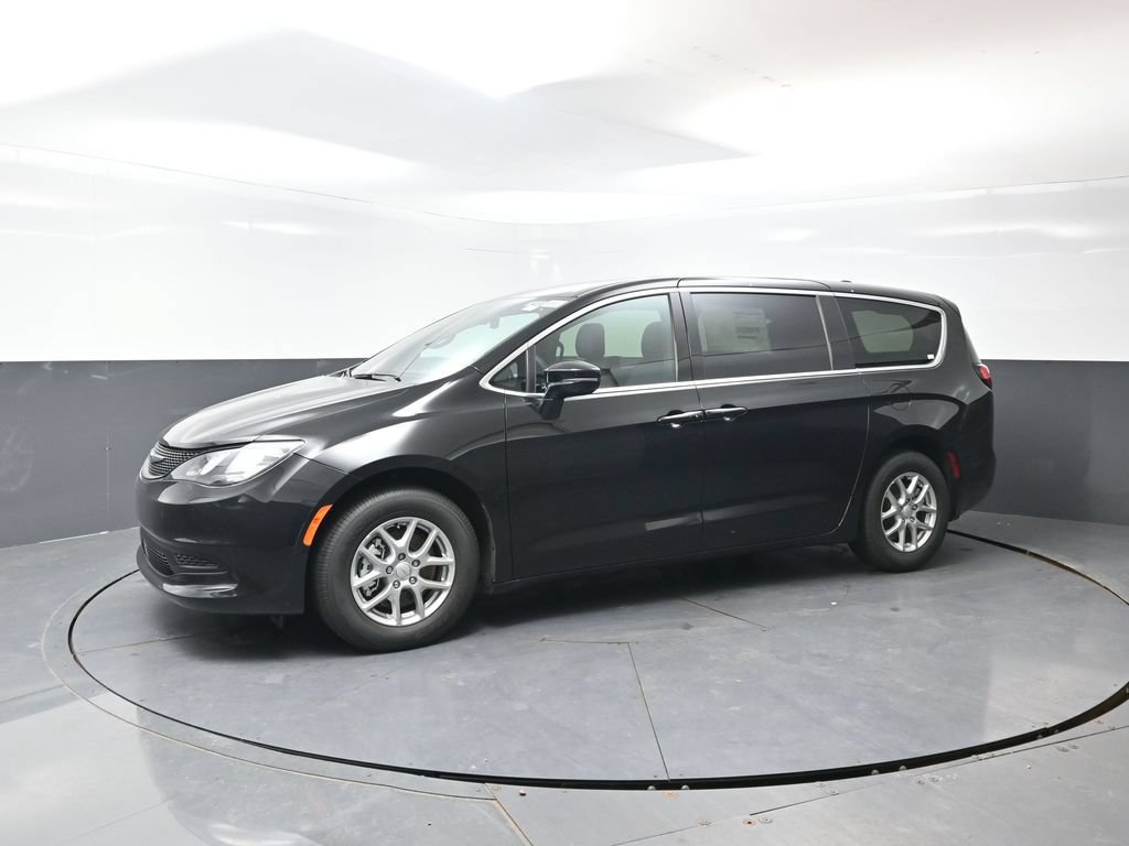 New 2027 Chrysler Pacifica LX FWD image 5