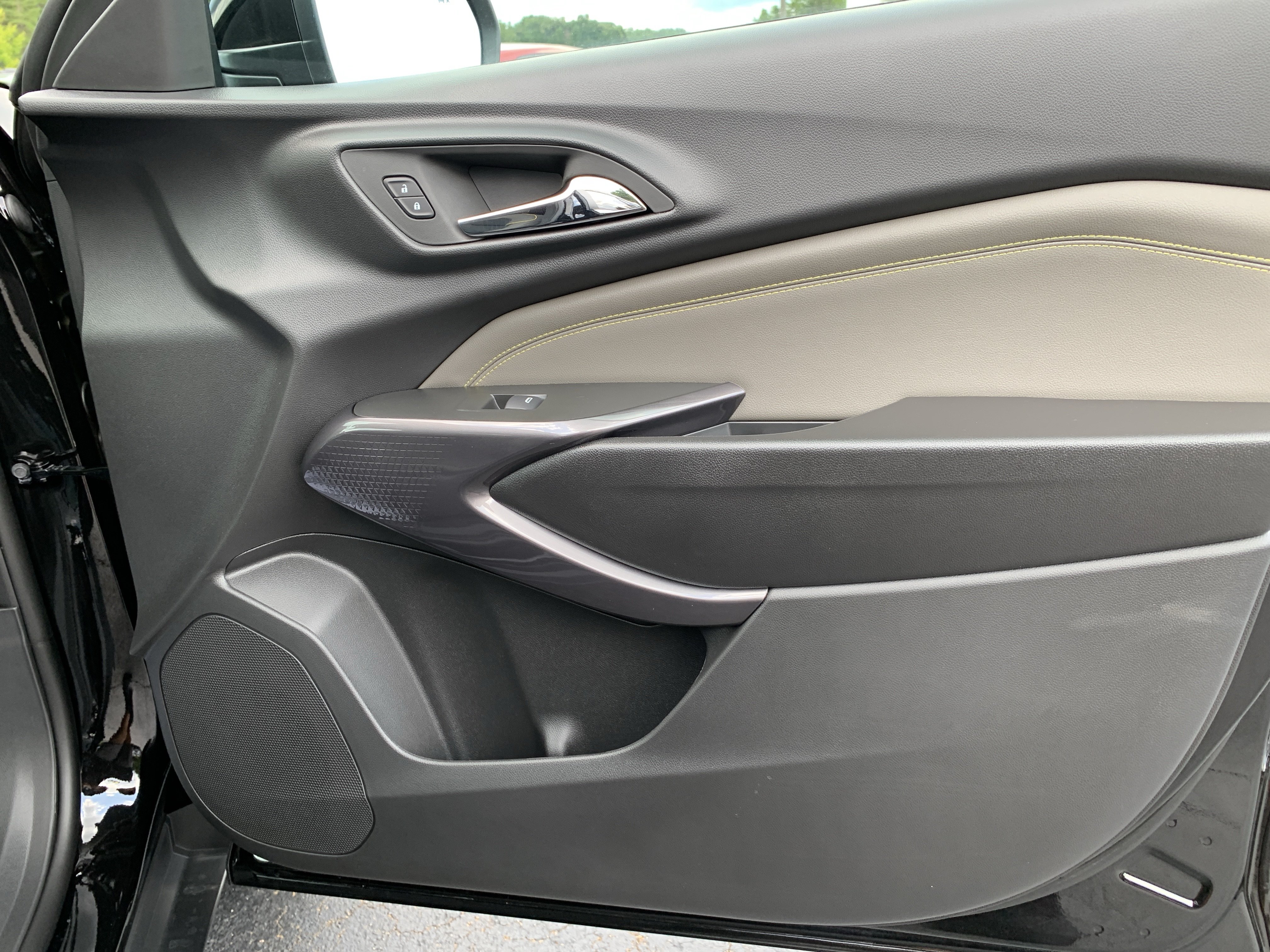 New 2026 Chevrolet Trax ACTIV w/ Driver Confidence Package FWD image 23