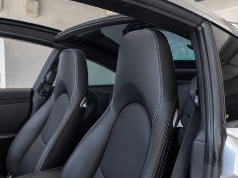 Used 2010 Porsche 911 Targa 4S image 48