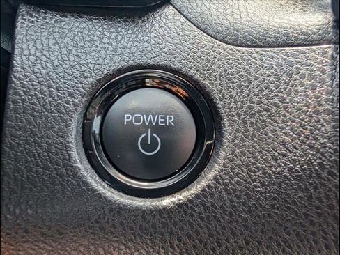 Used 2025 Toyota Camry SE AWD/4WD image 11