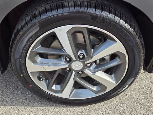 Used 2019 Hyundai Kona Ultimate FWD image 9