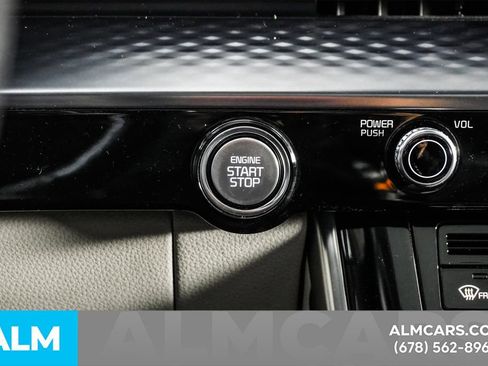 Used 2022 Kia Carnival SX Prestige image 30