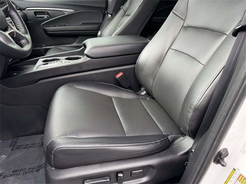 Certified 2024 Honda Ridgeline RTL image 11