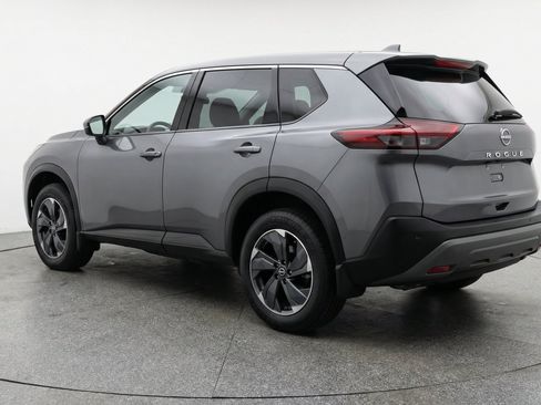 Used 2025 Nissan Rogue SV FWD image 6