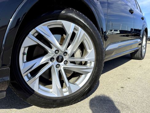 Used 2023 Audi Q7 3.0T Prestige w/ Prestige Package image 2