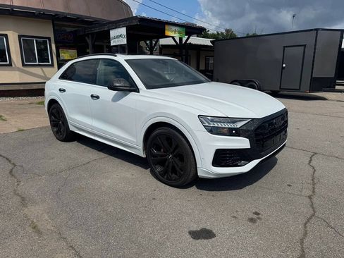Used 2019 Audi Q8 Prestige w/ Luxury Package AWD/4WD image 6