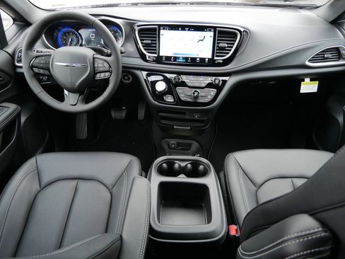 New 2026 Chrysler Pacifica Select w/ S Appearance Package AWD/4WD image 13