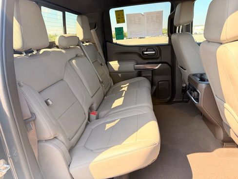 Used 2021 Chevrolet Silverado 1500 LTZ w/ LTZ Premium Package AWD/4WD image 15