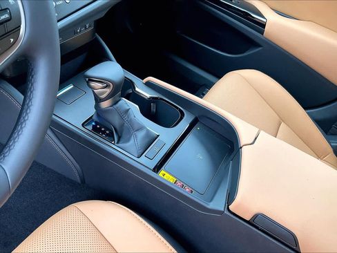 New 2025 Lexus ES 350 image 11