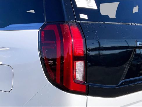New 2025 Ford Expedition Active RWD image 11