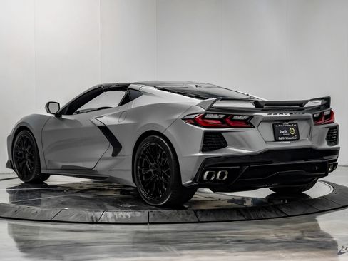 Used 2022 Chevrolet Corvette Stingray Preferred Cpe w/ Z51 Performance Package RWD image 13