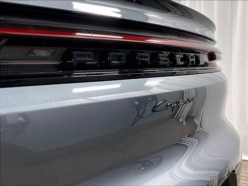 New 2026 Porsche Cayenne Coupe AWD/4WD image 33