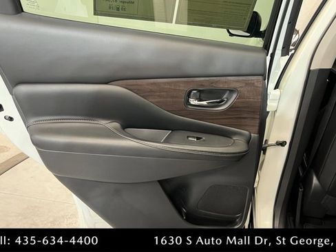 Used 2019 Nissan Murano Platinum w/ Cargo Package image 18