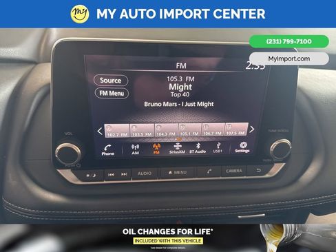 Used 2025 Nissan Rogue SV image 21