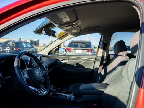 Used 2019 Hyundai Santa Fe SE image 20