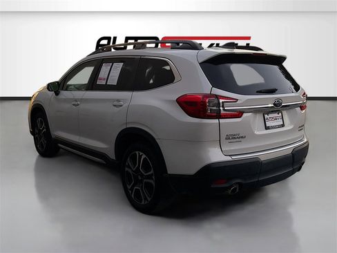 Used 2023 Subaru Ascent Limited image 5