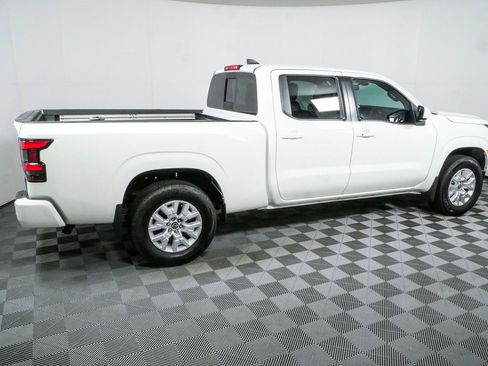 Used 2024 Nissan Frontier SV w/ Technology Package AWD/4WD image 2