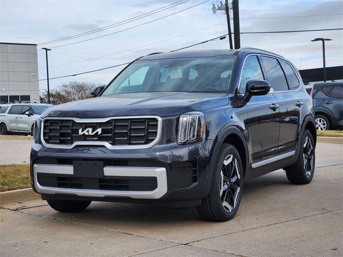 New 2025 Kia Telluride S image 2
