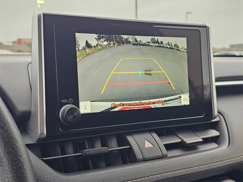 Used 2025 Toyota RAV4 LE image 25