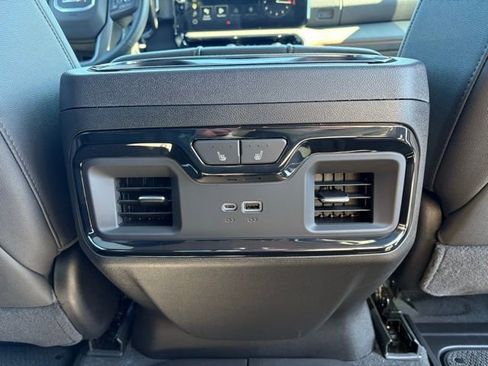 Used 2025 GMC Sierra 2500 AT4 w/ AT4 Premium Plus Package image 19