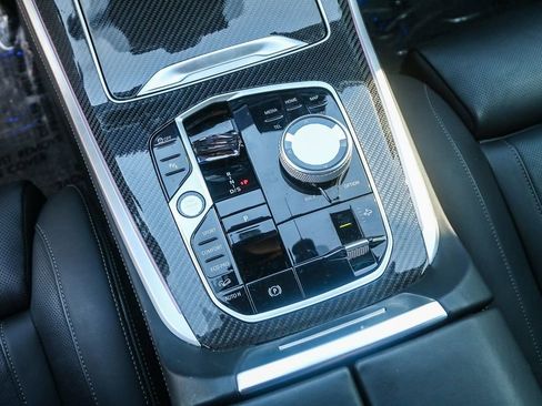 Used 2025 BMW X5 M60i image 19