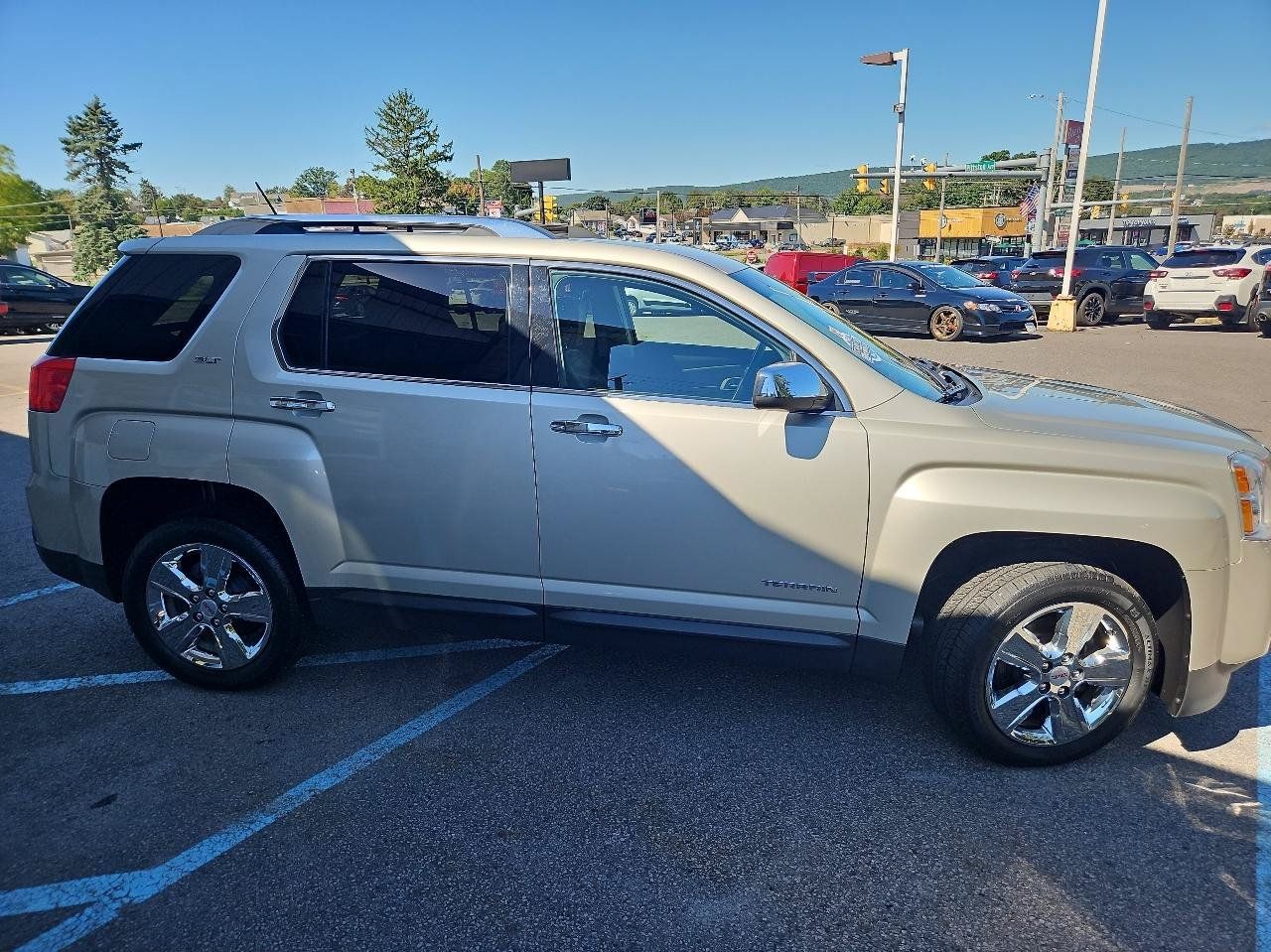 Used 2014 GMC Terrain SLT AWD/4WD image 2
