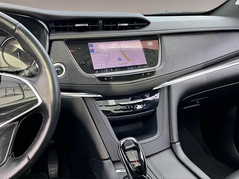Used 2023 Cadillac XT5 Premium Luxury image 6