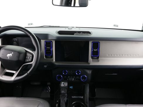 Used 2024 Ford Bronco Outer Banks AWD/4WD image 43