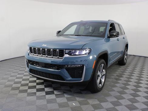 New 2026 Jeep Grand Cherokee Limited w/ Luxury Tech Group II AWD/4WD image 25