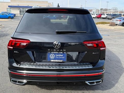 Certified 2022 Volkswagen Tiguan SEL R-Line image 4