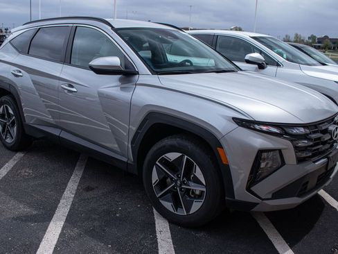 Used 2025 Hyundai Tucson SEL image 2