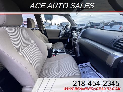 Used 2015 Toyota 4Runner SR5 image 11