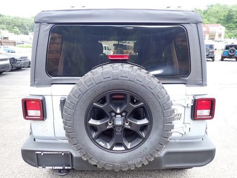 Used 2022 Jeep Wrangler Unlimited Sport AWD/4WD image 4