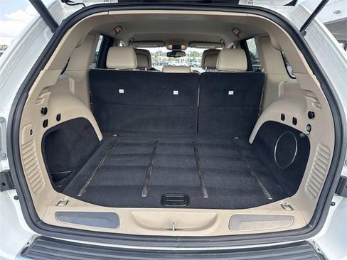 Used 2014 Jeep Grand Cherokee Limited image 13