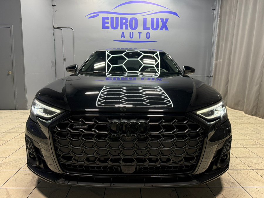 Used 2022 Audi A8 L 3.0T AWD/4WD image 3