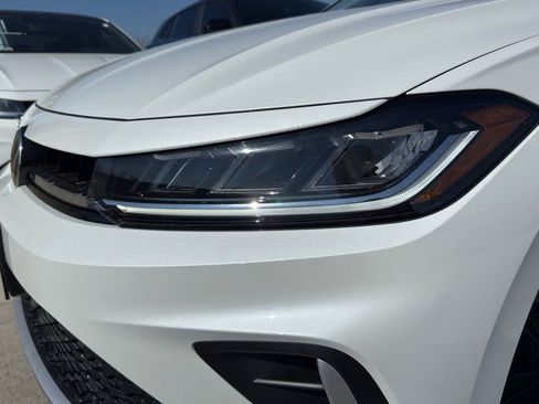 New 2026 Volkswagen Jetta SE FWD image 5