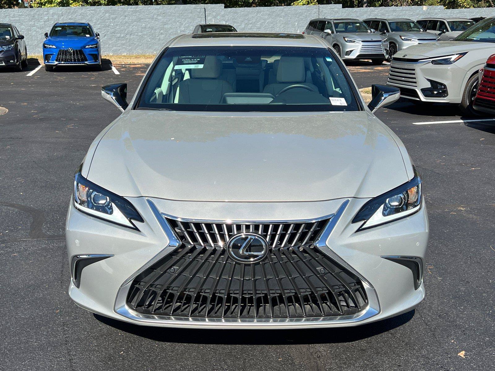 Used 2024 Lexus ES 350 w/ Premium Package FWD image 2