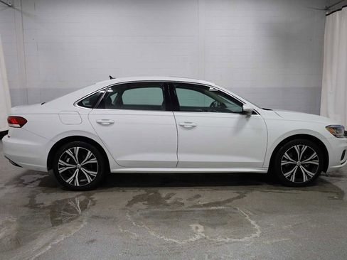 Used 2021 Volkswagen Passat 2.0T SE image 10