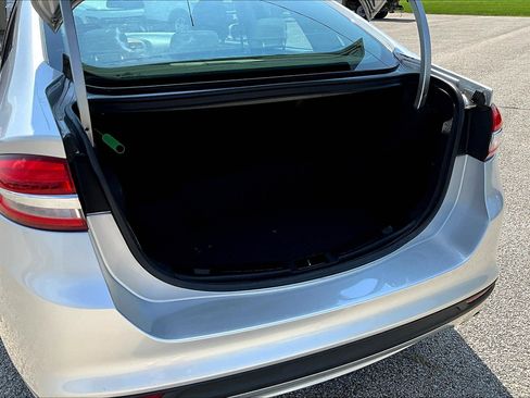 Used 2017 Ford Fusion S image 19