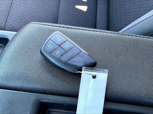 Used 2024 Chevrolet Silverado 2500 LT AWD/4WD image 10